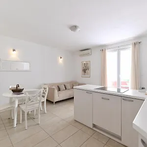  Apartment Near Center With Free Parking And Air Condition In Each